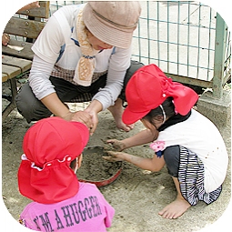 じっくりと子どもの様子を観察します